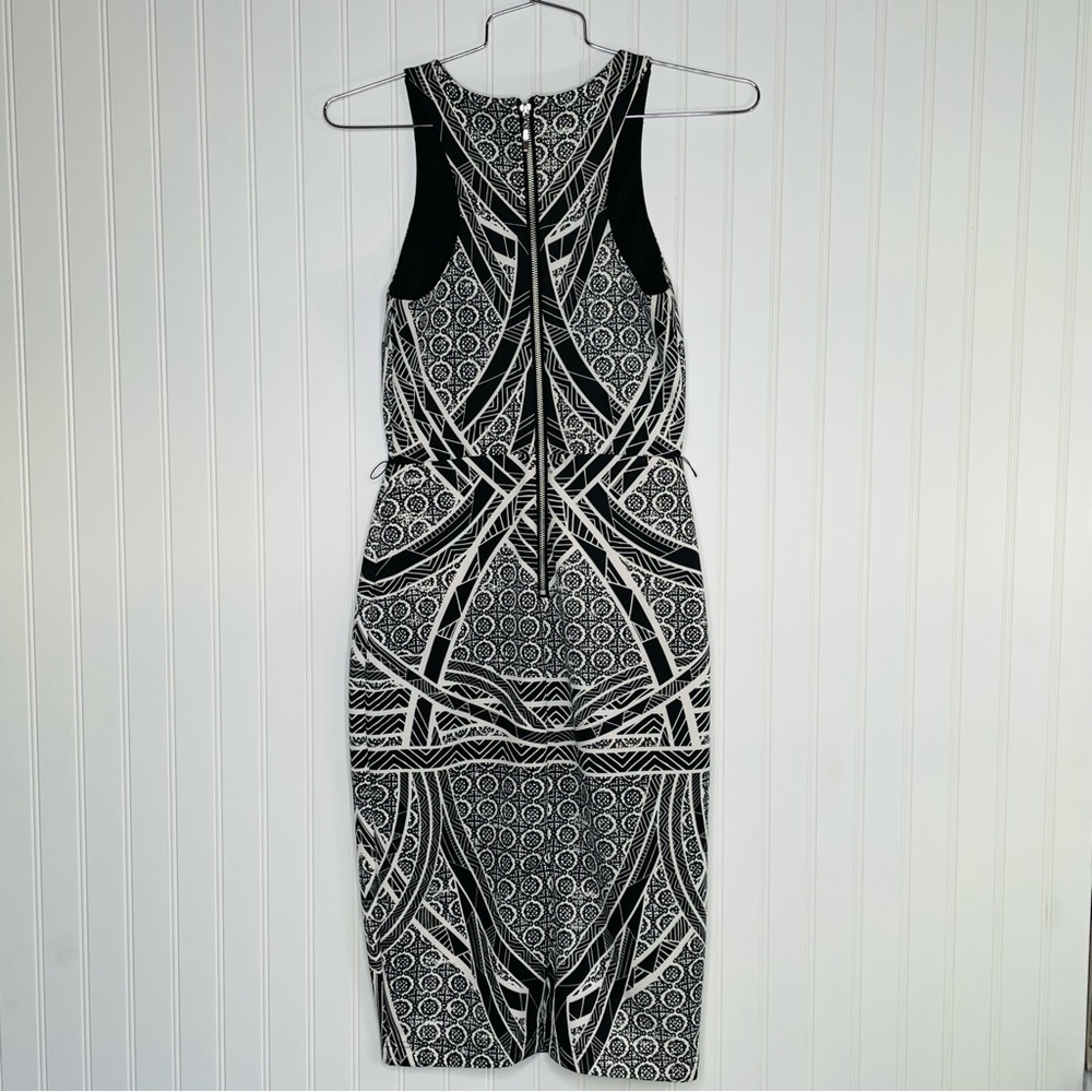 bebe Geometric Racerback Bodycon Dress - Picture 6 of 8